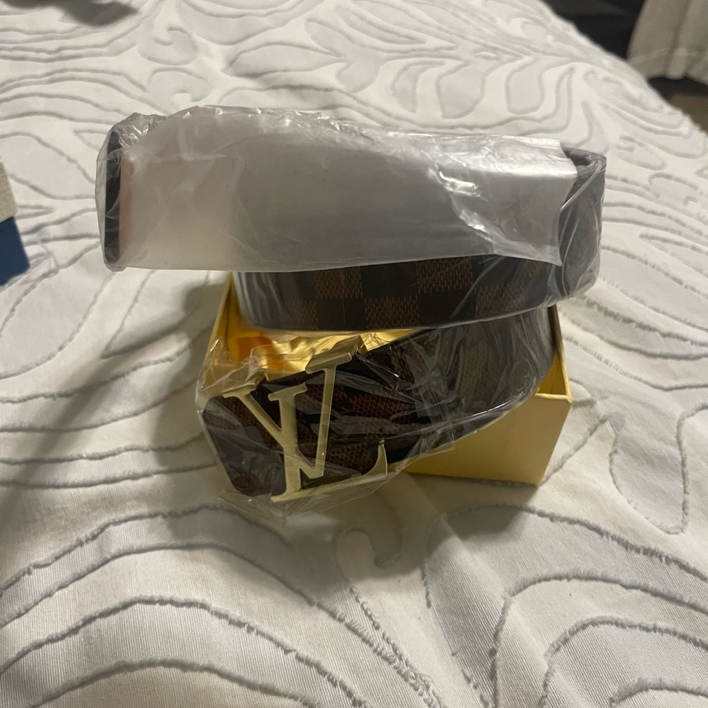 Chic Green Halter Top - Picture 2 of 5